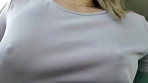 Another braless workday 😏