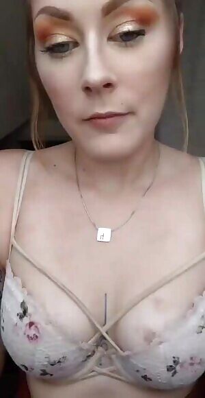 Did you miss me? 🙈👅