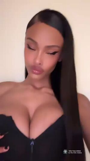 Tik Tok Babe Big Tits Brunette