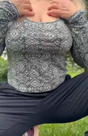 Hucow Big Tits Lactating MILF Milk