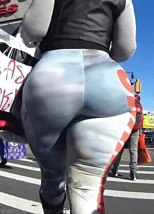 Big booty walkin