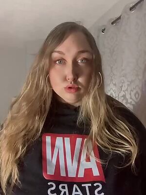 Hi! Here’s me au natural, including the boobs