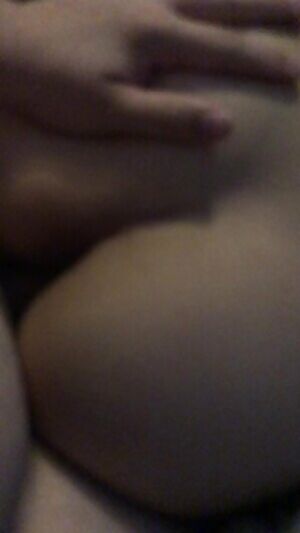 Blowing a load on her