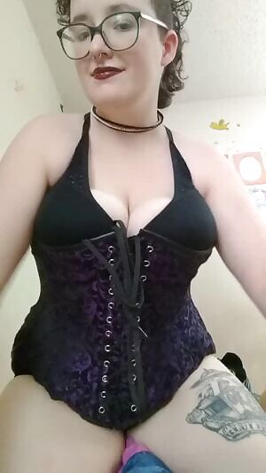 As much as I love my sexy clothes, it is hot as hell so hurry up and get me out of them please. s Instant Video {RATE]s for just $15. Kik me @ escarlettexxx. I'm + Vanilla friendly, sexy with a side of silly, adorkable & ready to give you an unforgettable time!