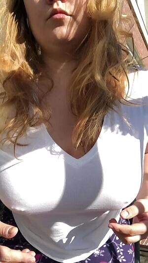 Dreaming of a white t-shirt christmas