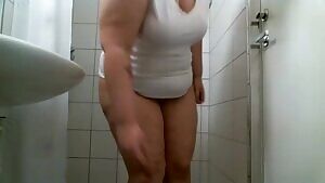 Did anyone say wet t-shirt contest 💁