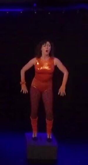 Lovely actress & improvisor Amanda Troop is such a hot sexy babe. Possessing both refined mature beauty & captivating seductive charm. Dreaming of getting a little naughty with this elegant goddess. Being something extra.