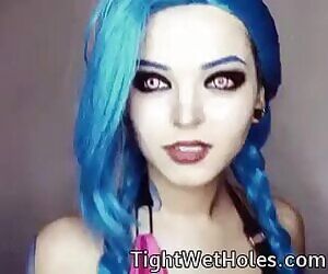 She's so colorful all over