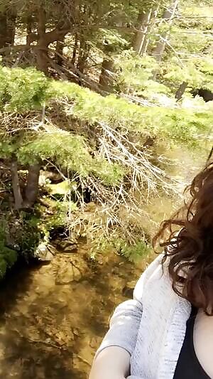 Hiking with your girls and nudity go hand in hand, right? 🌿🍂🇨🇦