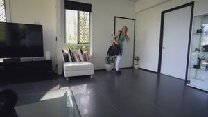 Hot Sweaty Sister Deserves a Creampie!