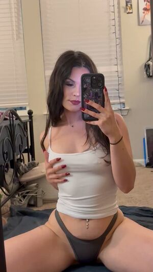 Tik Tok Amateur Brunette Fansly Masturbating