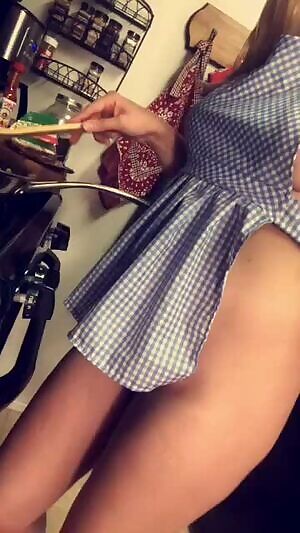 Come check out my baked cooking show. It's like HGTV with a little exhibitionism.