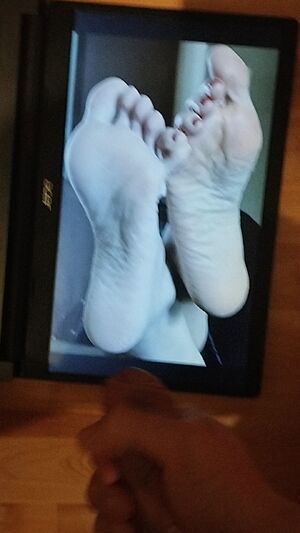 Sexy Soles Cum Cumshot Feet Tribute