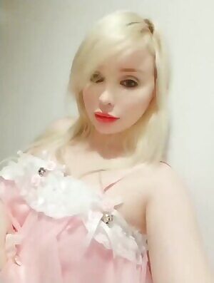 Sarina is Such an Adorable Doll