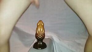 Hunter's knot feels great when it slips in my bu