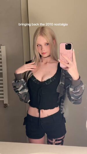 UwU Heaven Blonde Egirl Goth