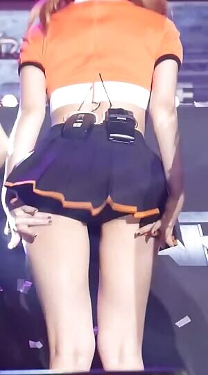 AOA - Yuna Bending Over