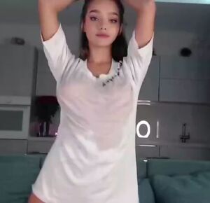 Wet Clothing Camgirl Hottie Reddit T-Shirt