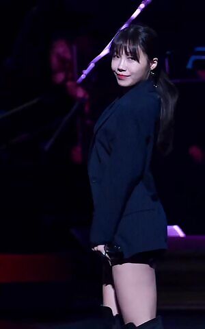 Apink Eunji - Buttcheeks