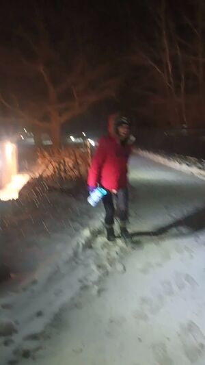 Cold & Snow Amateur Exhibitionist Flashing