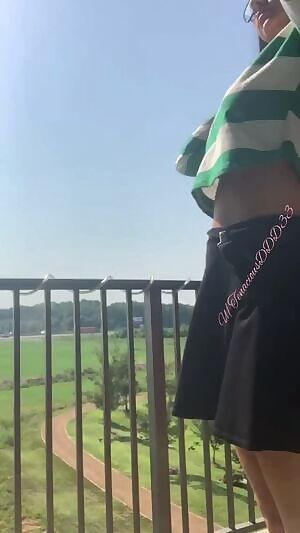 Suns out, buns out