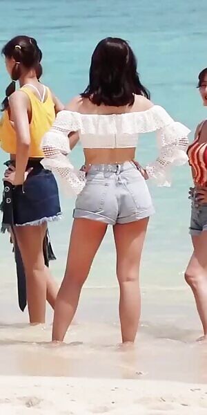 TWICE - Mina