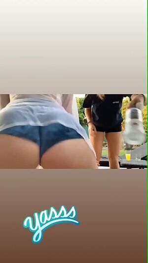 Twerk that ass for vodka lol