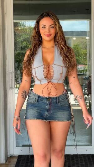 PAAG 19honeysuckle 24/7 Busty Latina