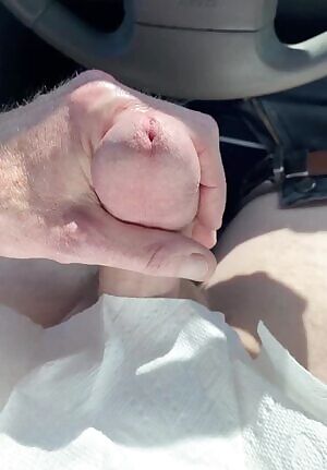 Damn, I love cumming!