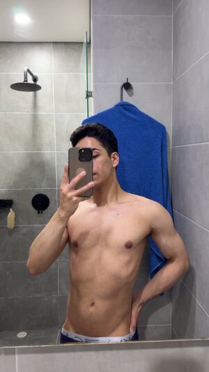Hot Guys Bath Bathroom Bathtub Big Nipples