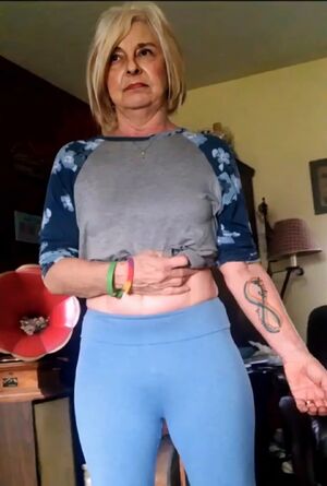 Sexy Exhibition Exhibitionist Hairy Pussy Hotwife