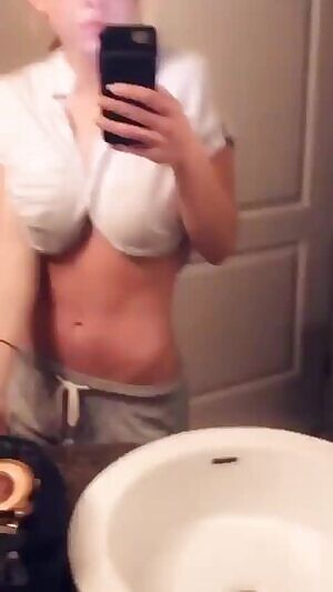 hot abs and underboob