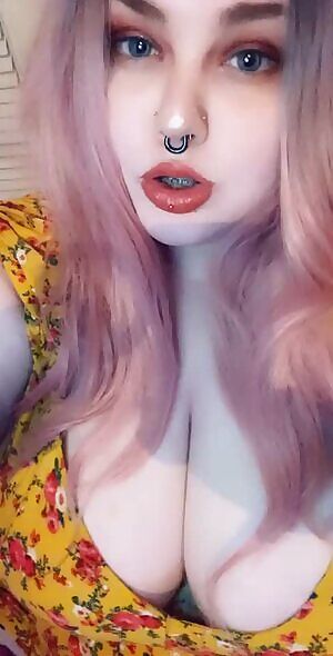 I’m feeling poopy today so have a lil jiggle