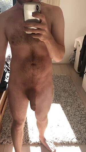 *thwack thwack thwack* Is this enough of my beard or do you guys want the full thing 😏