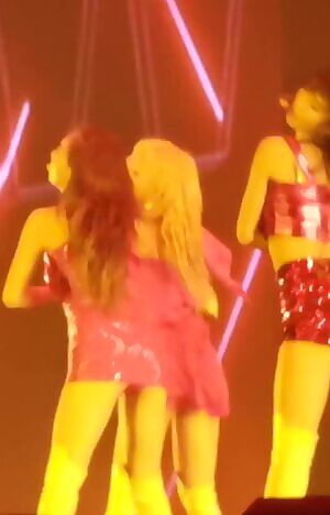 Twice - Nayeon, Sana & Momo