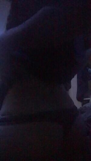 looking for a sugar daddy that can help with medical debt who i can also spoil!🙈😘 5’3 , 110lbs & open to pay-to-play! PM me 💕✨😘