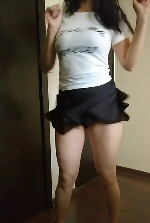 I love this skirt! I could do this all day :)