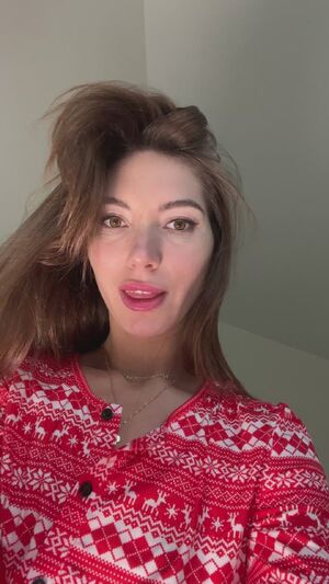 MILF pussy - tastes better than anything on the Thanksgiving table :)