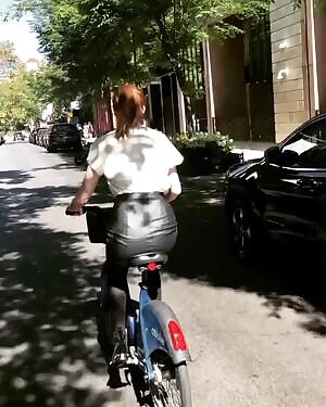 Karen Gillan
