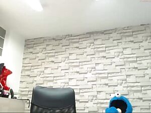 Niley's incredible tits on cam