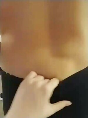 🌹 My girlfriend is out of town this weekend, come keep me company😍 🌹