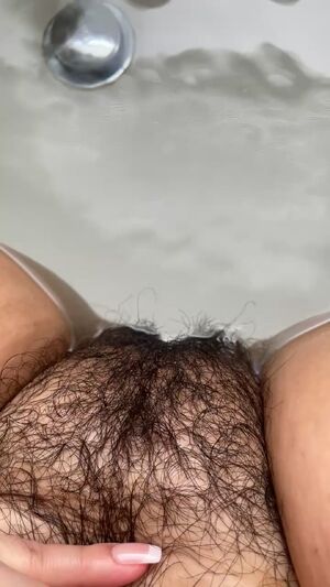 Amateur Hairy Pussy Latina Step-Mom