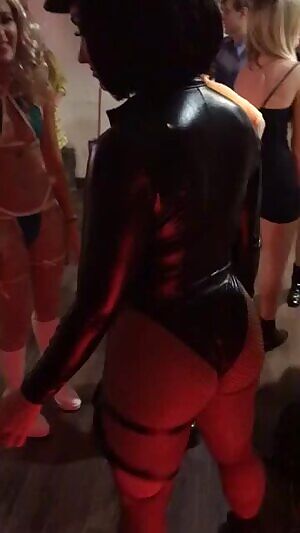 Demi Lovato got my morning load.