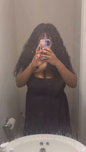 Bouncing BBW Big Tits