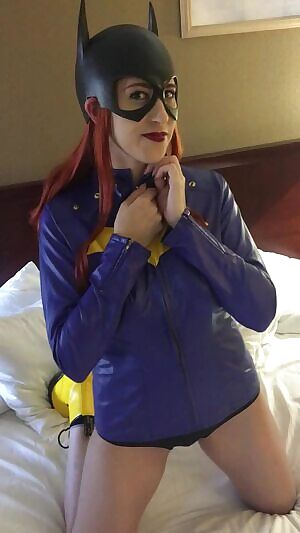 Batgirl reveal gif! Always more fun in motion. ;)