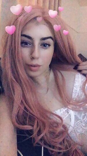 Come play with this naughty college cutie! I wanna spend some time with you on . Vanilla and domme sessions available. friendly! 💕✨