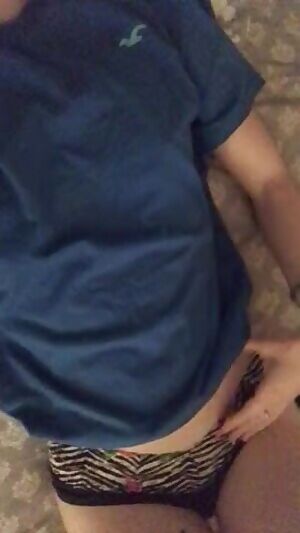 ♡ Happy Wednesday! Let's spend tonight together. //