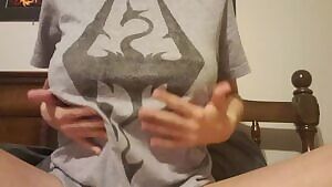 Most people don't know what I'm hiding under my t shirts 😏