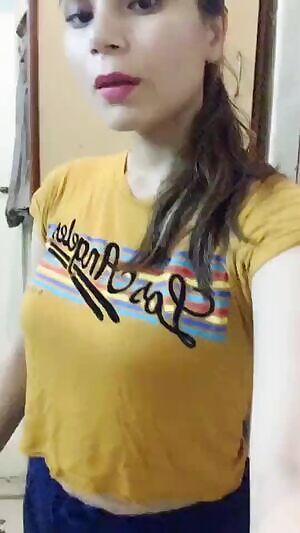 Her tits are cute 😍