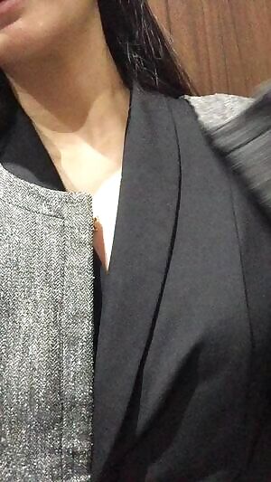 Office OOTD ;) Your corporate vixen is back and now owning the username!! My acct was reported so I had to make a new one. And sure as hell I'll be more devilish 😈